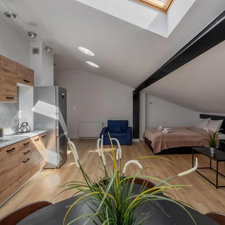 Apartment Close-golden Warsaw&marcinkowskiego Warsaw