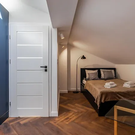 Golden Warsaw&marcinkowskiego *