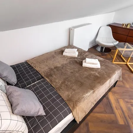 Close-golden Warsaw&marcinkowskiego Апартаменты *