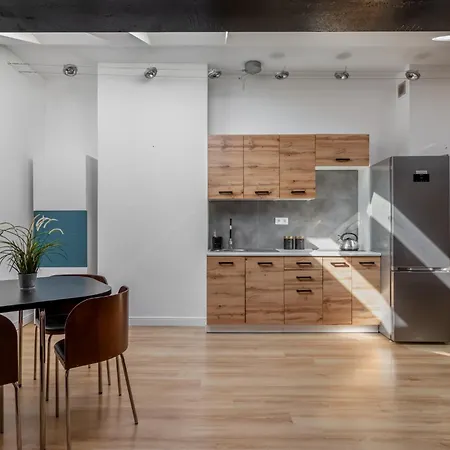 Golden Warsaw&marcinkowskiego * Warsaw