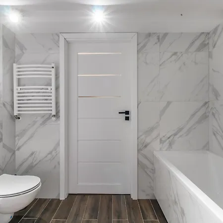 Golden Warsaw&marcinkowskiego * Varşova