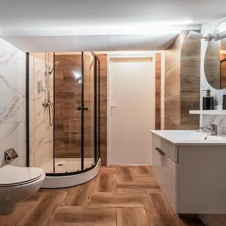 Golden Warsaw&marcinkowskiego Varşova